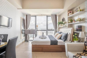 Executive Unit in Eastwood with Best City View